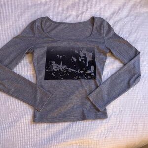 PacSun Gray Scoop Neck Graphic Long Sleeve Top